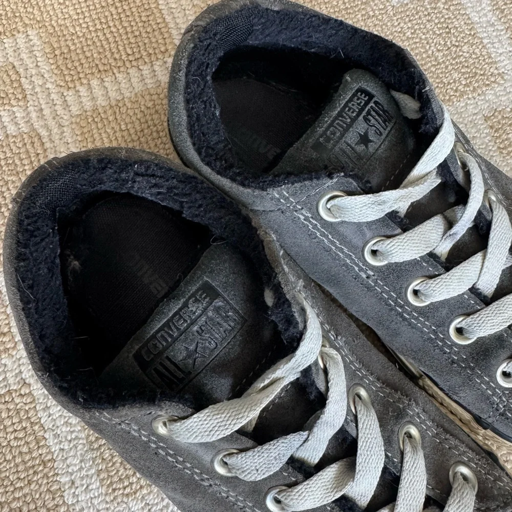 Converse Chuck Taylor Fleece Lined Low Top Sneakers Gray Kids 4